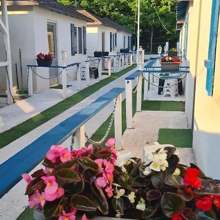 Vakantiehuis Village *